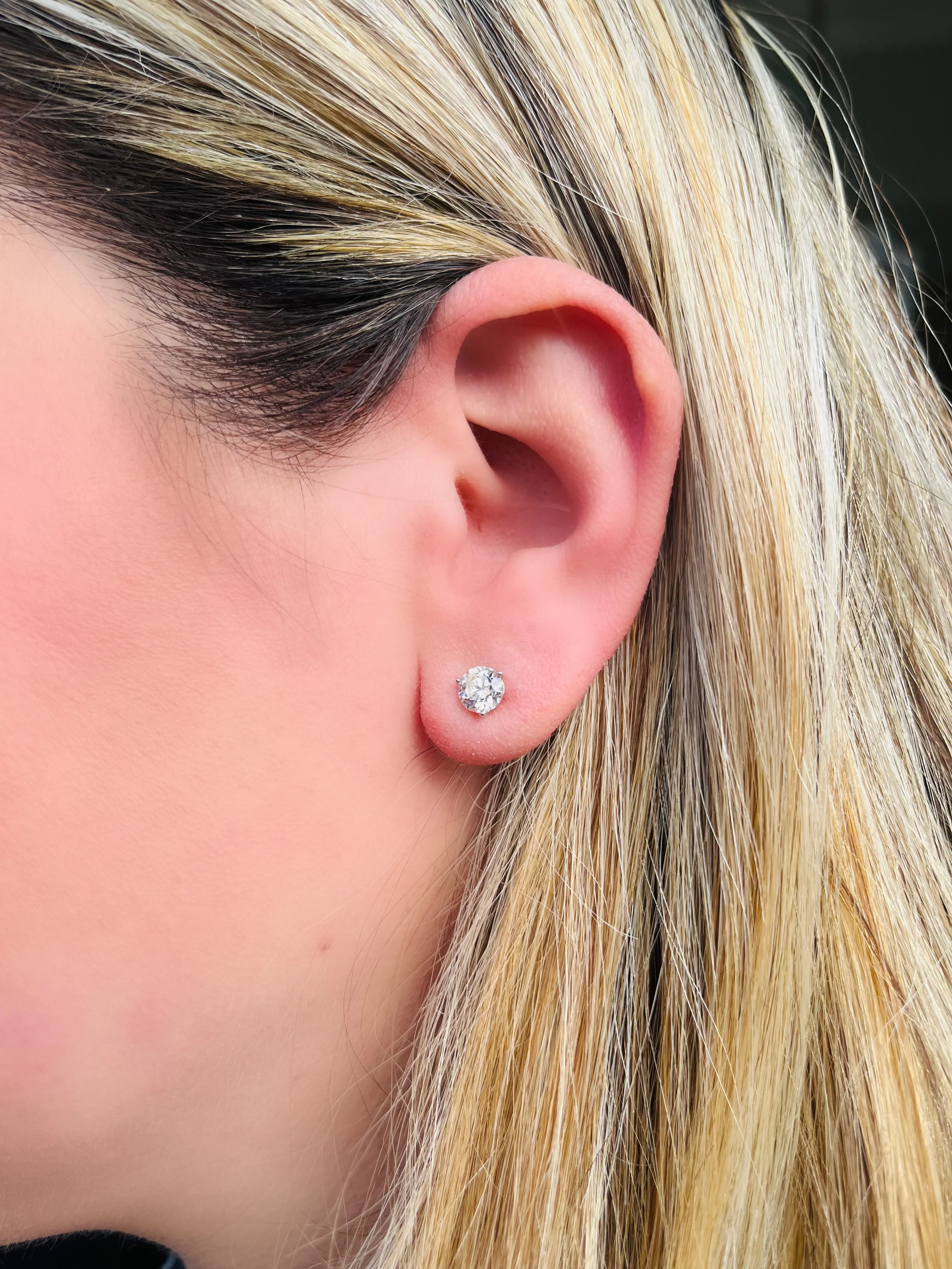 1.75tdw 3 Prong Martini Stud Earring - Image 2