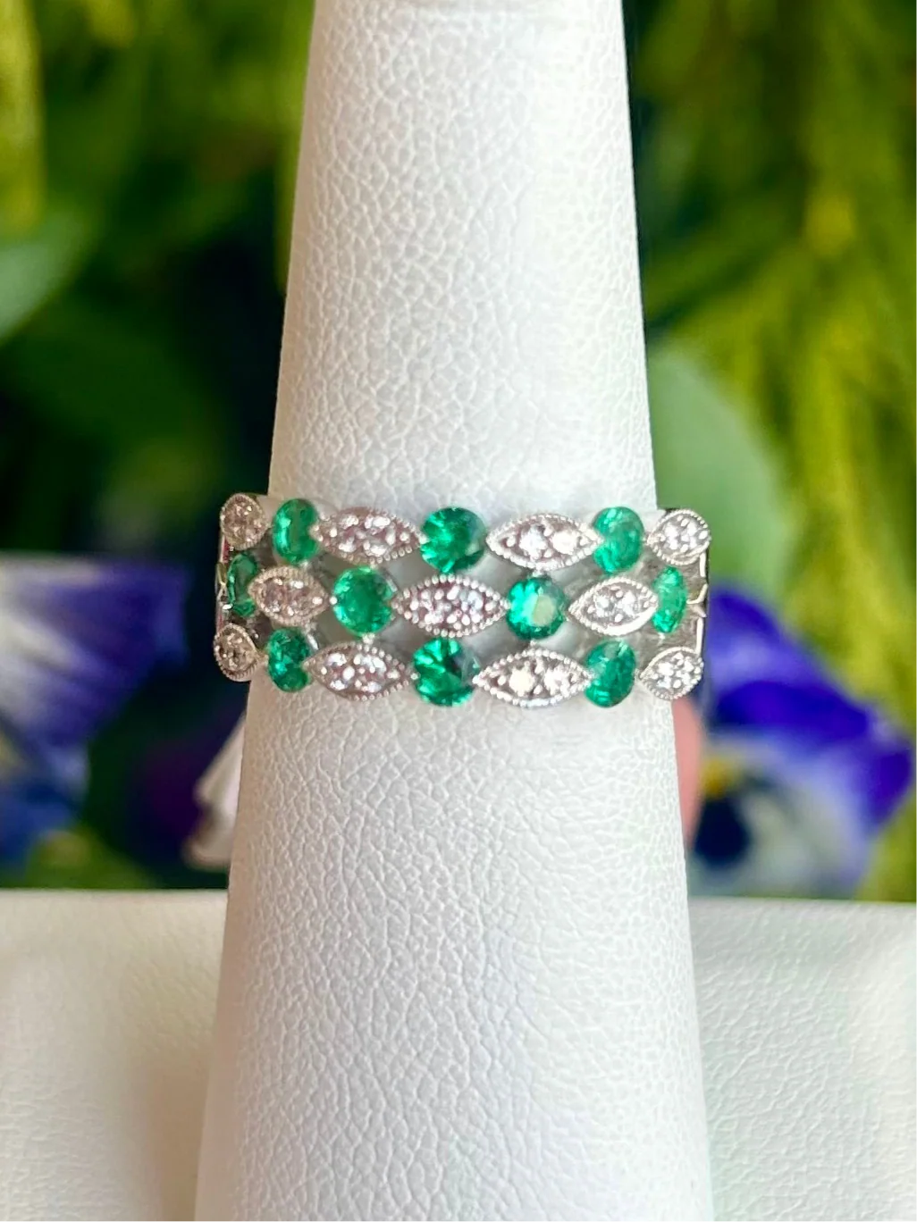 .2tdw .53 Emerald Ring C5776