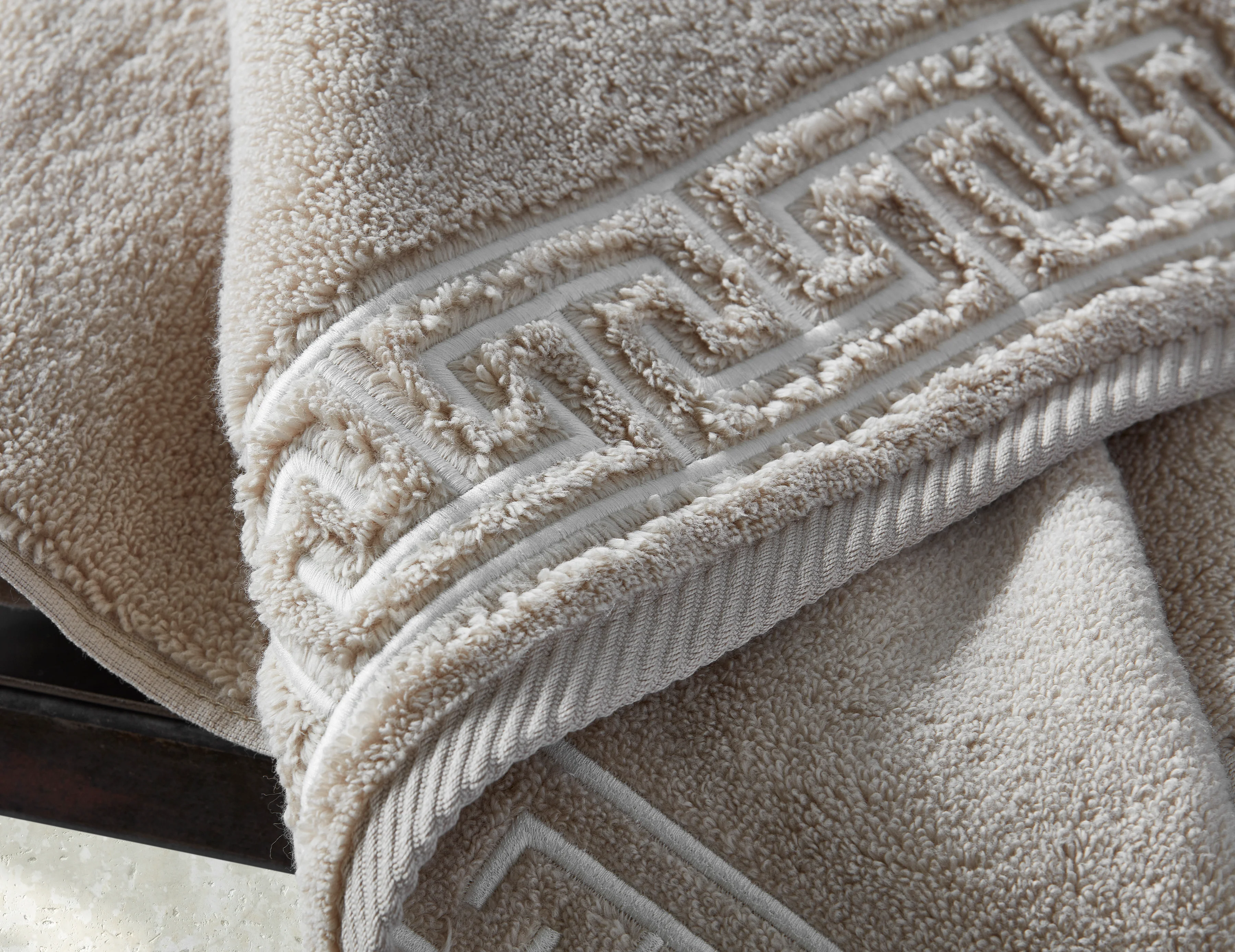 Adelphi Bath Towel - Image 10