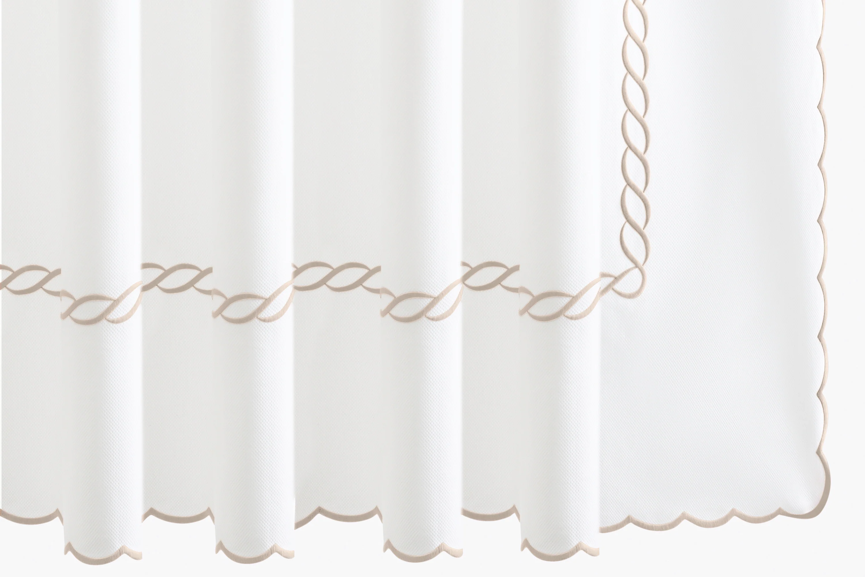 Classic Chain Scallop Shower Curtain - Image 5